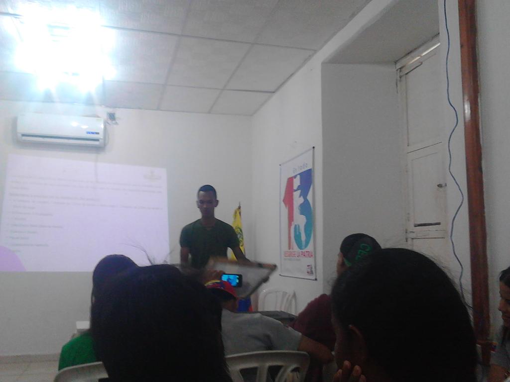 #Hoy recibimos taller de comunicación, dictado por integrantes del FFM #JuventudQueSeForma #JuventudEcologista