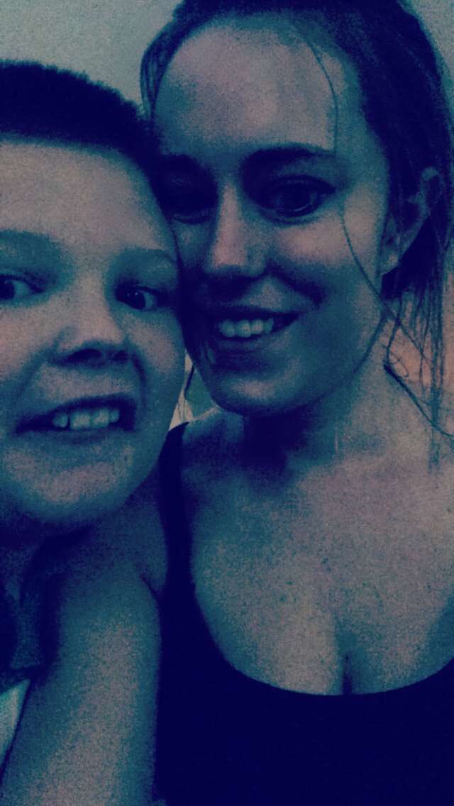 AprilKaylin's tweet photo. Me nd my oldest son. https://t.co/GKUDUEcWH1