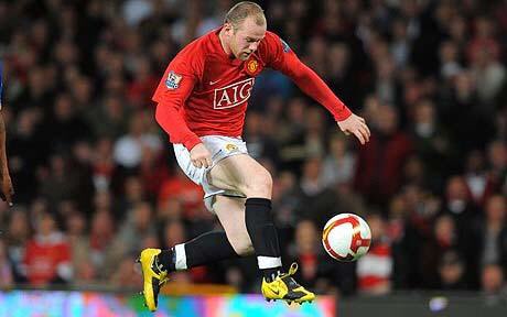 DuhHeya's tweet photo. Who's been better? Current Suarez or prime Rooney? Rt for Suarez, Like for Rooney https://t.co/1pvWJjWTbk
