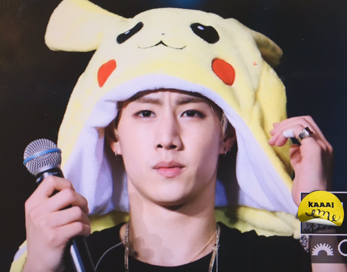 Karrrrri_x's tweet photo. 160730 FLY IN HONGKONG #GOT7 #Mark #마크 #갓세븐  pikachu！ https://t.co/YLcxyENnBy