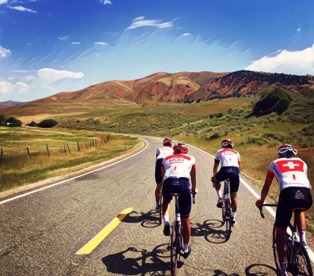 Maesi_Aregger's tweet photo. what a beautiful country! looking forward to my first race in 🇺🇸 #USA #Utah @IAM_Cycling @TourofUtah https://t.co/r7bllt73pQ