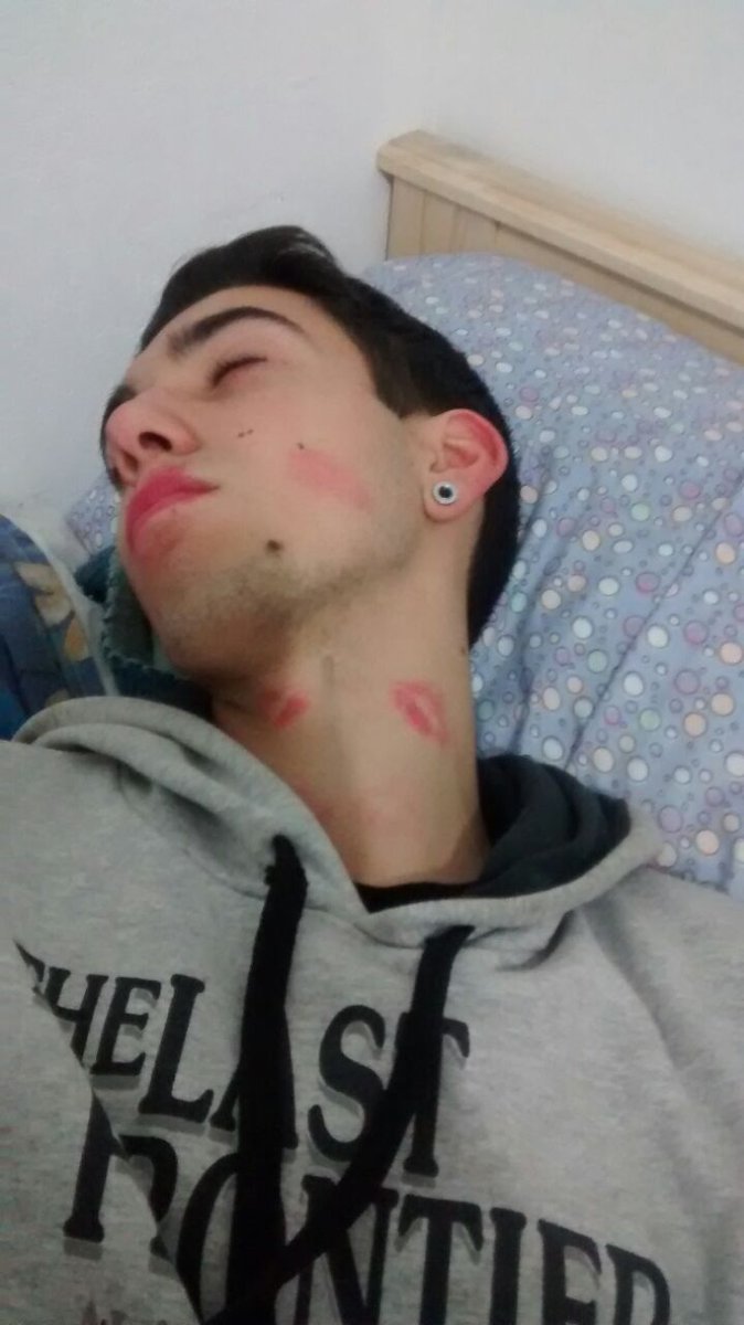 davidmikeymous's tweet photo. Te Dormís un momento y te hacen esto https://t.co/ADD8c5CCSz