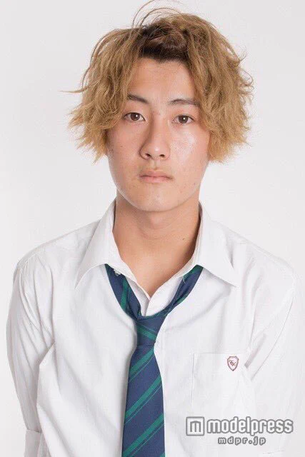 これなら俺でもいけそうｗ高校生イケメンコンテストの出場者が見るからに普通の人ｗｗｗ