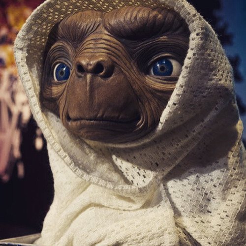 BleacherReport's tweet photo. Kevin Durant out here looking like E.T. 😭 (via 👻 @Money23Green) https://t.co/eY4FkTXPS5