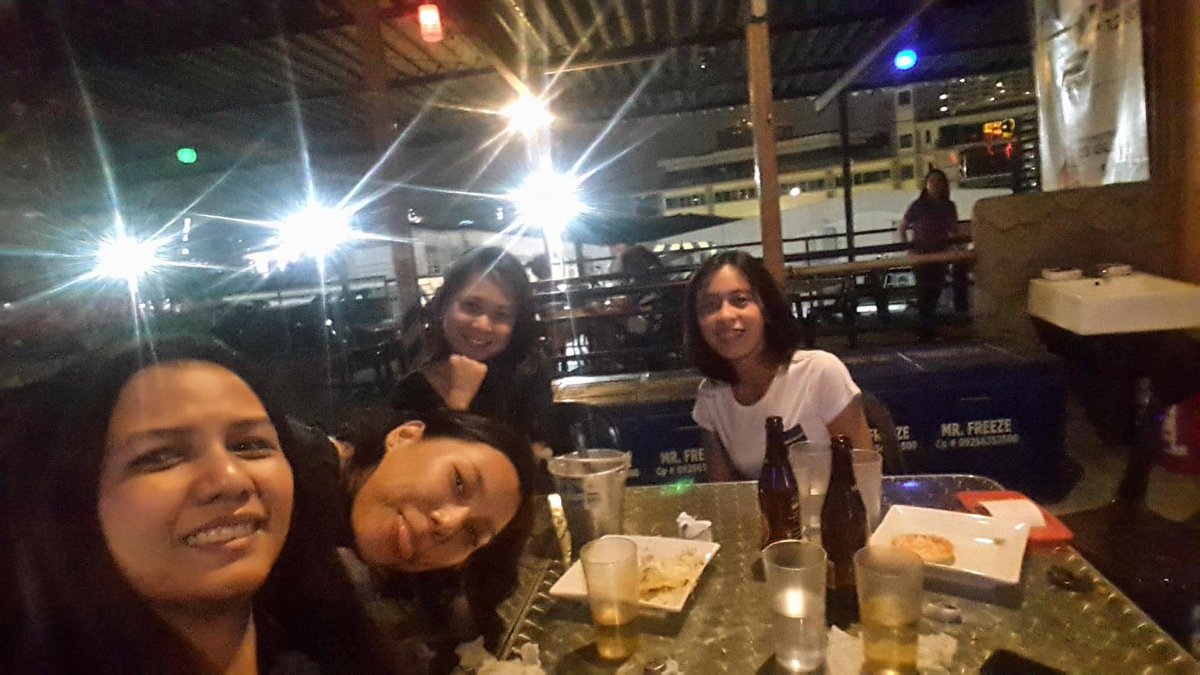 rhuszell11's tweet image. catching up. #friends #prosync 😊👍