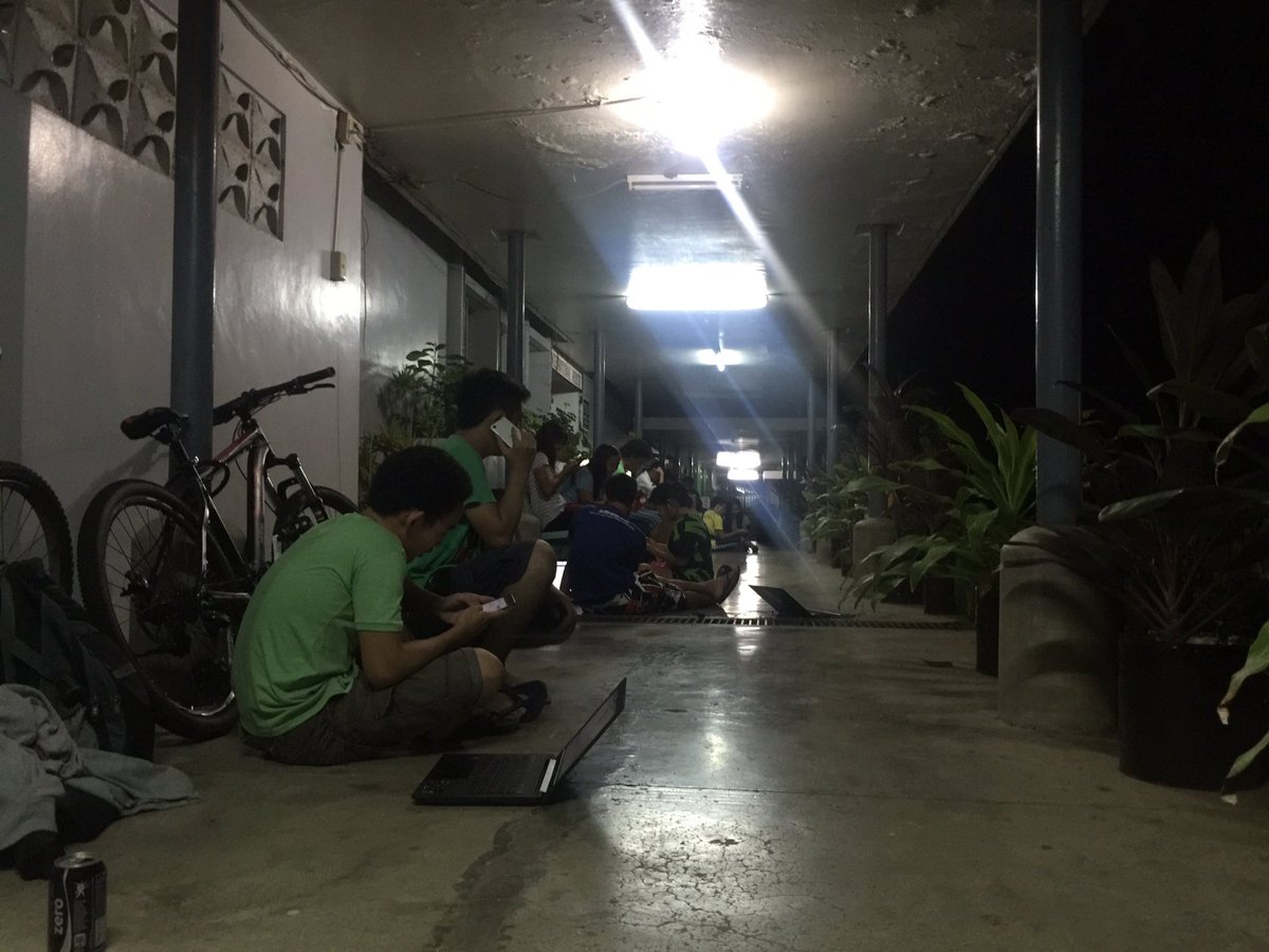 uplbperspective's tweet photo. Some students are also using SAIS at the Graduate School lobby. #JunkSAIS https://t.co/p856wTsD2n
