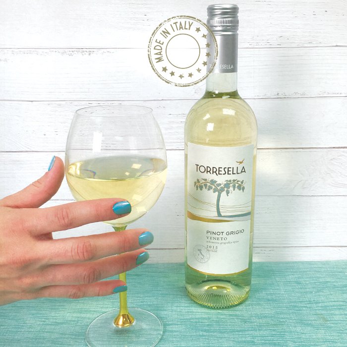 When your manicure matches your wine. #ManuicureGoals #TorresellaWines
