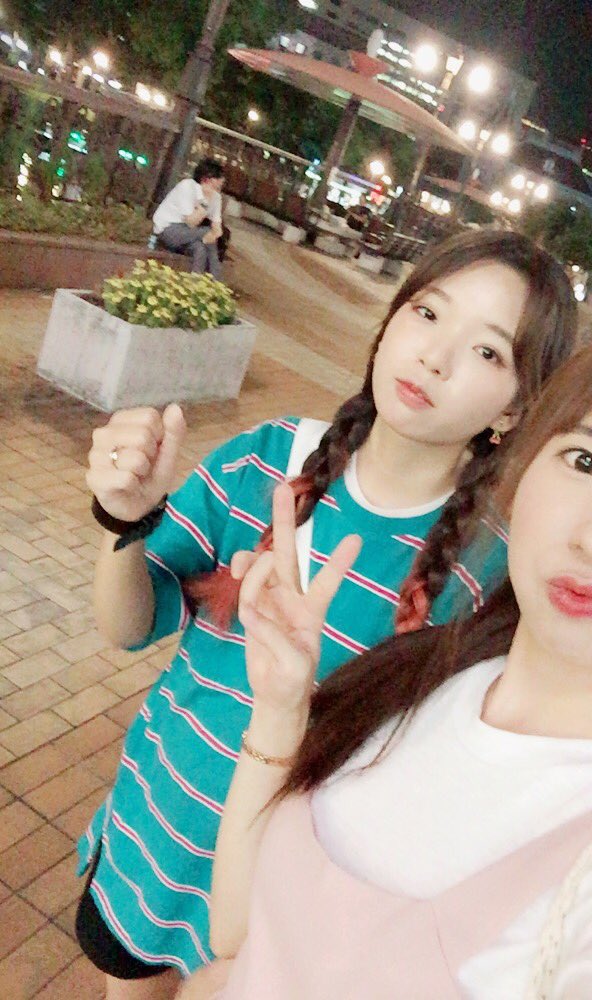 tunacan1825's tweet photo. 사실 여행내내 언니 몰래 가위바위보 이기는 중인데 언니 눈치챘을까,,, https://t.co/vpSZXnmlsi