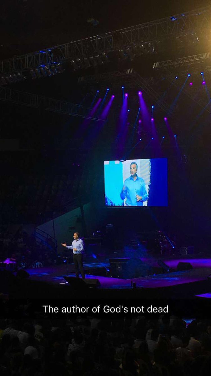 Thaliaaa08's tweet photo. Thank you, Lord!✨🙏🏻 So overwhelming to be part of #OneCon2016.☺️ Beyond blessed!✨ https://t.co/CwRXu7s09U