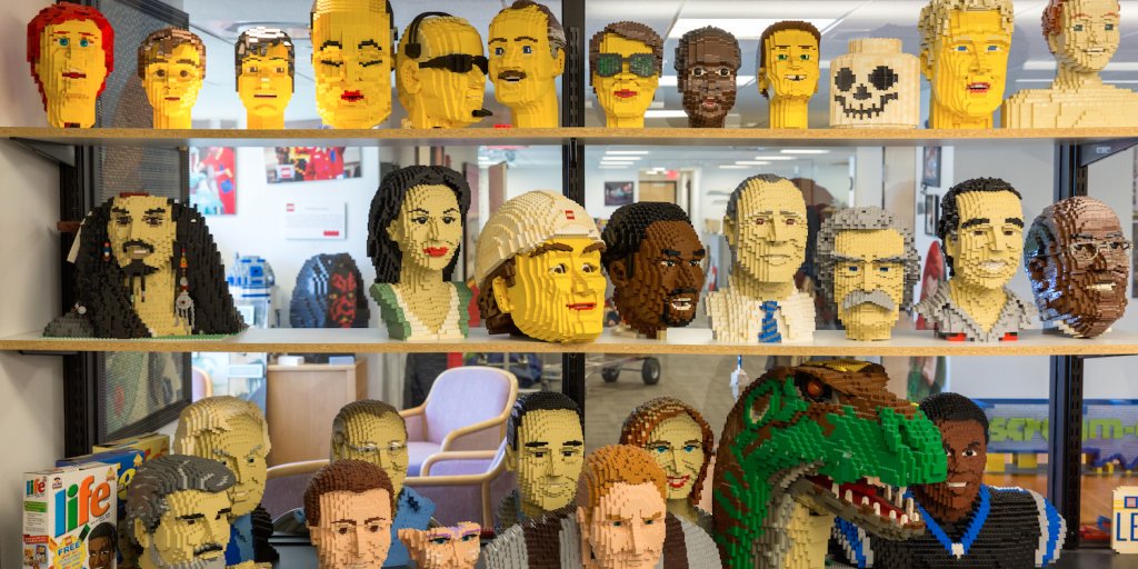 TechInsider's tweet image. Inside the Lego studio where Master Builders create incredible life-size sculptures til.ink/2axipjP