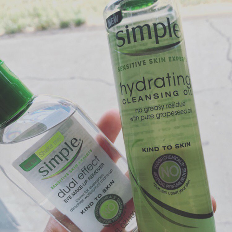 DesereLCherry's tweet photo. Thank you, @SimpleSkincare for the cleansing oil and makeup remover! @influenster #contest #simpleskincare https://t.co/qSacvyIdtE