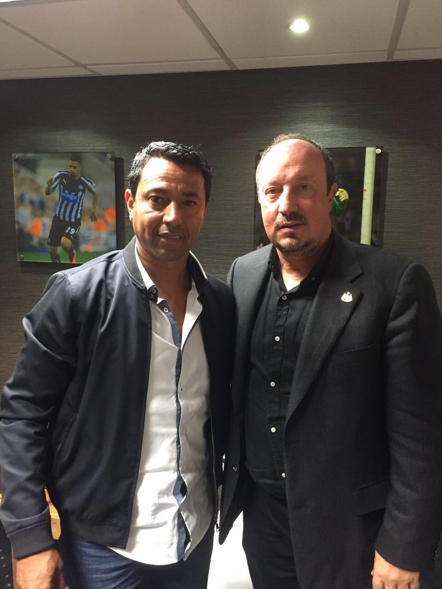 nobbysolanouk4's tweet photo. Two more with Rafa the Gaffa. A top top man. #nufc fans we have the right man in place. Enjoy 🎺🎺🎺 https://t.co/C8d1JrPp07