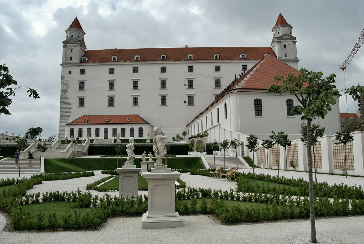 marcelajirkova's tweet photo. Bratislava nádherná #visitsk #Summer2016 https://t.co/Ec58qAPvBU