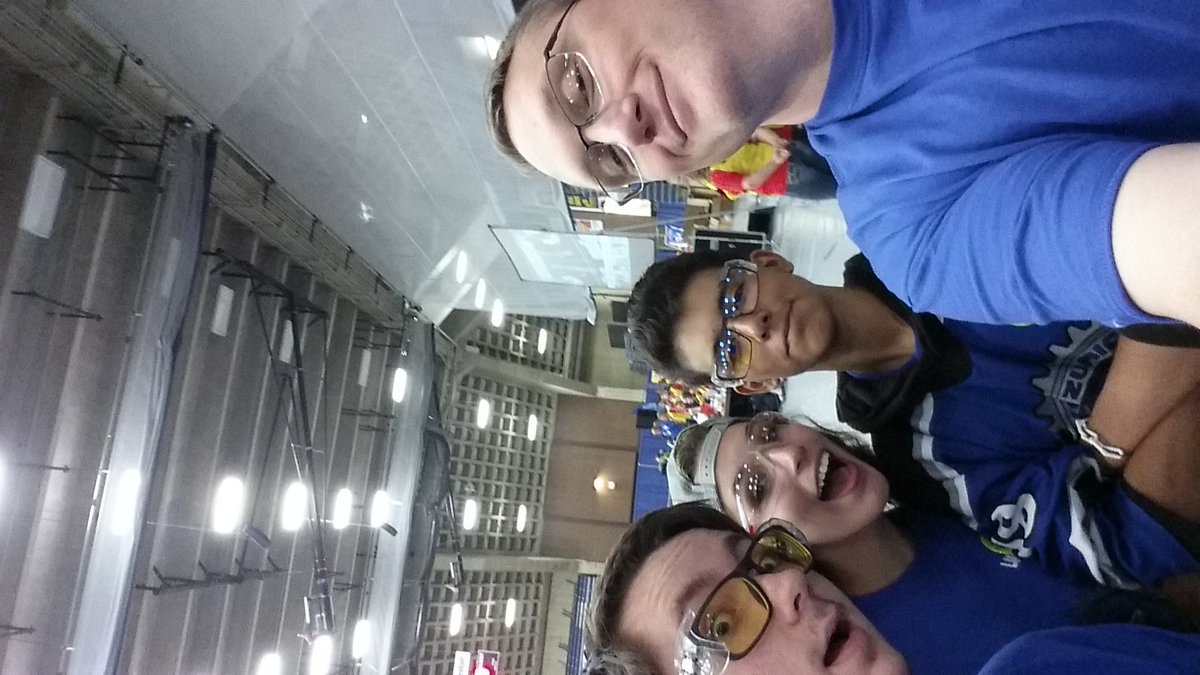 Bearbotics2358's tweet photo. Drive Team selfie off season style #omgrobots #colliftapult #r20c https://t.co/AVy7M7Kkl5