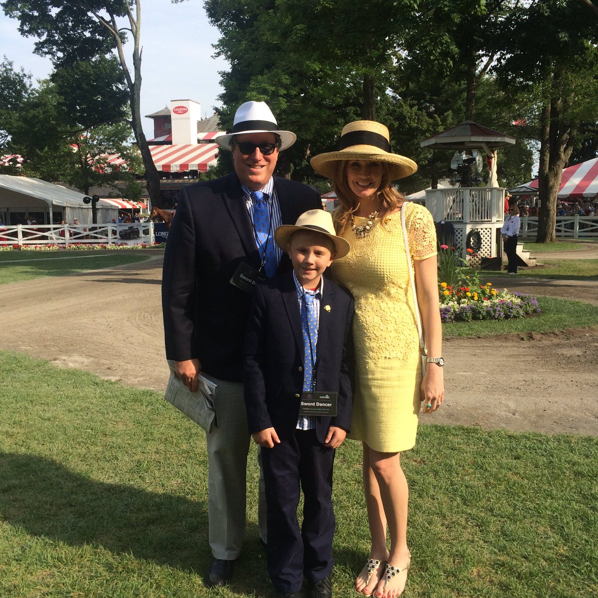 williambromagen's tweet image. #TwilightEclipse PicksupJohnnyV @ljlmvel @westpointtbred @westpointtom #GoTEGo