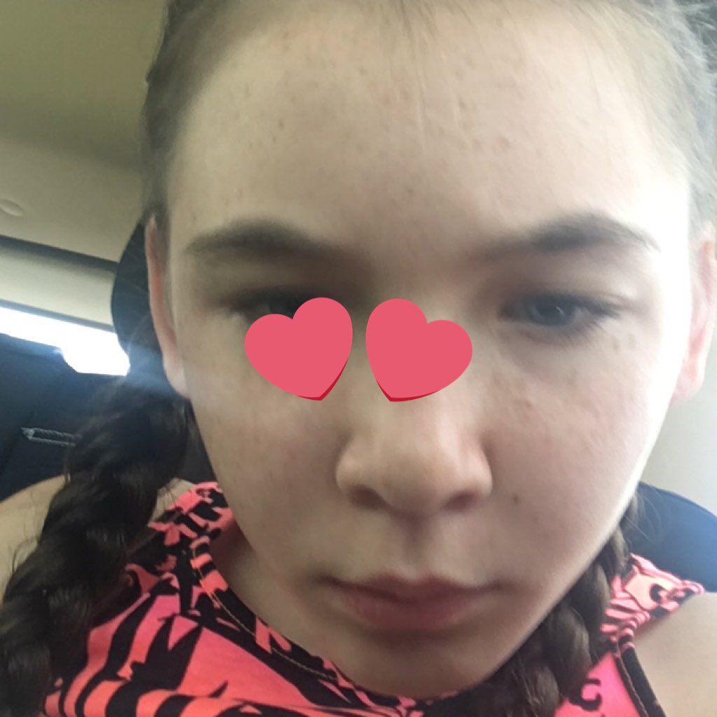 DovieRenee's tweet photo. I hope u all like my haircut https://t.co/aNsHogc6CV