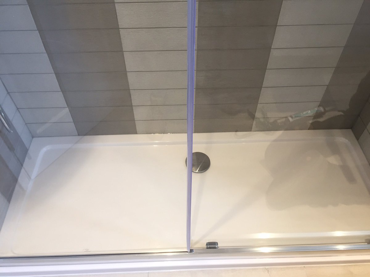 CD_Sherrin's tweet photo. #bathroom #cdsherrin.com https://t.co/HmpqmKtTUN