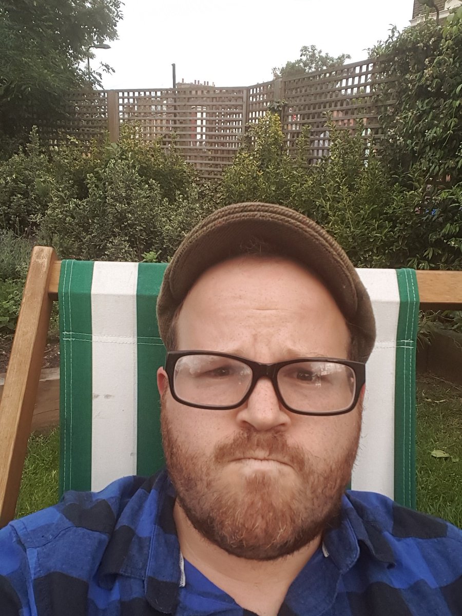 DanBooty's tweet photo. @ReubenHurst this guy broke his phone. Tweet me to msg him https://t.co/7Ogz8vhnIY