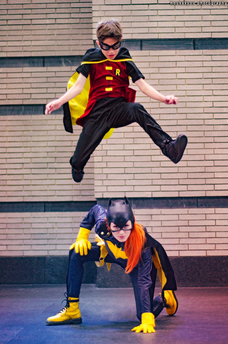 Sarah_C_Studios's tweet photo. Facebook won't let me upload this photo :( #uploadproblems #batgirl #batgirlofburnside #robin #awesomecon https://t.co/fEj6qhg9ZJ