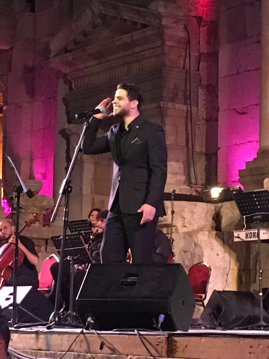 AmrMasroujeh's tweet photo. في آخر حفلات #مهرجان_جرش الفنان #ادهم_النابلسي الآن على المسرح ويطرب الجمهور بصوته الرائع https://t.co/TFNZiQ6lS2
