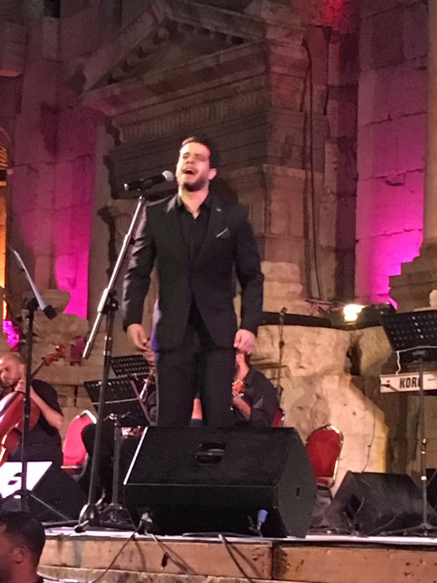 AmrMasroujeh's tweet photo. في آخر حفلات #مهرجان_جرش الفنان #ادهم_النابلسي الآن على المسرح ويطرب الجمهور بصوته الرائع https://t.co/TFNZiQ6lS2