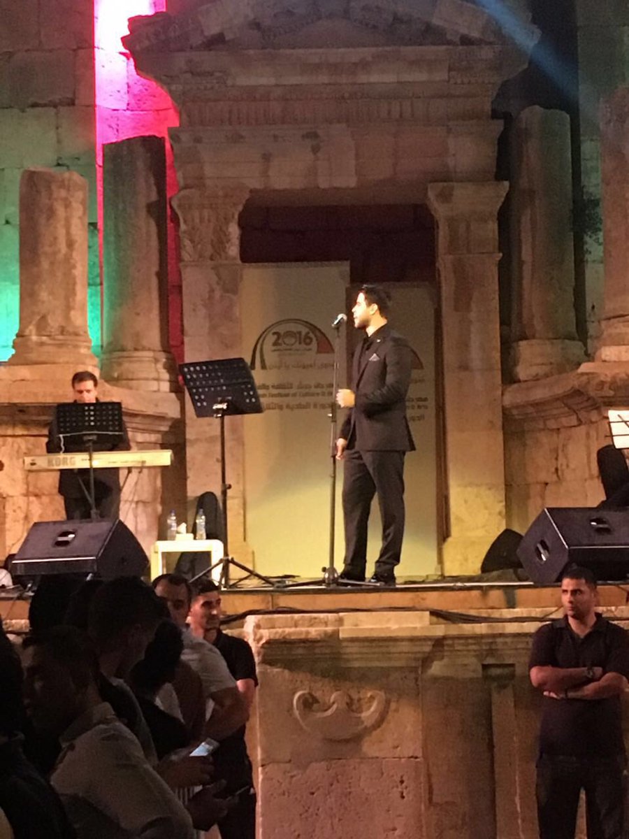 AmrMasroujeh's tweet photo. في آخر حفلات #مهرجان_جرش الفنان #ادهم_النابلسي الآن على المسرح ويطرب الجمهور بصوته الرائع https://t.co/TFNZiQ6lS2