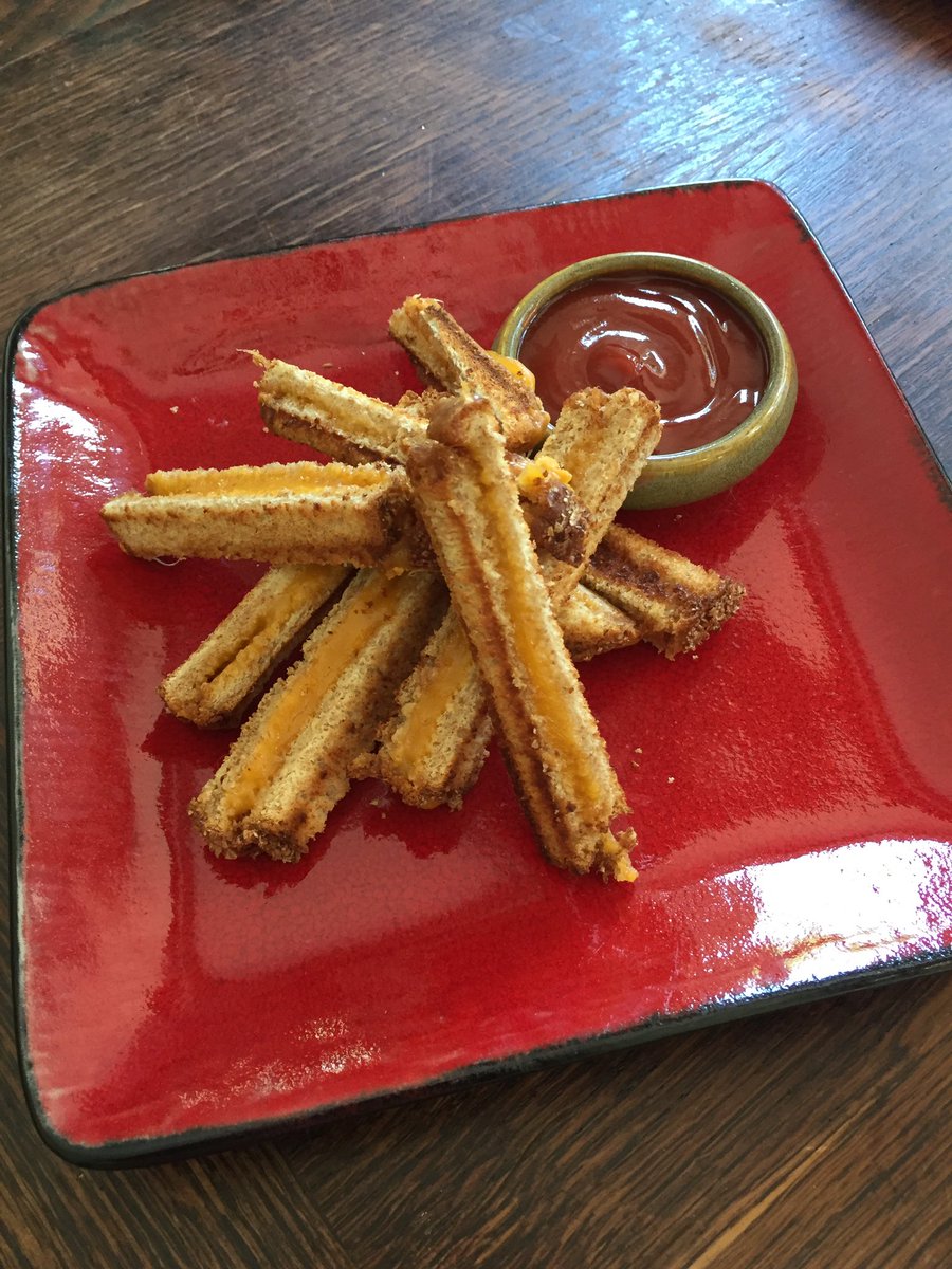 Jo_STylin's tweet photo. #FoodDayCanada is everyday! #CanadaISfood from #freshproduce to #grilledcheese, #ribs to #cornonthecob #shoplikeacdn https://t.co/LuTF8gFD11