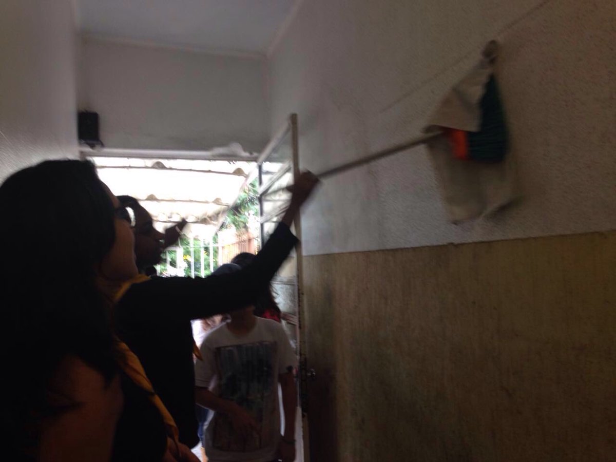 DesbrFloresta's tweet photo. Clube Floresta ajudando um vizinho! #vizinho #Desafioonline https://t.co/HBeN68OioP