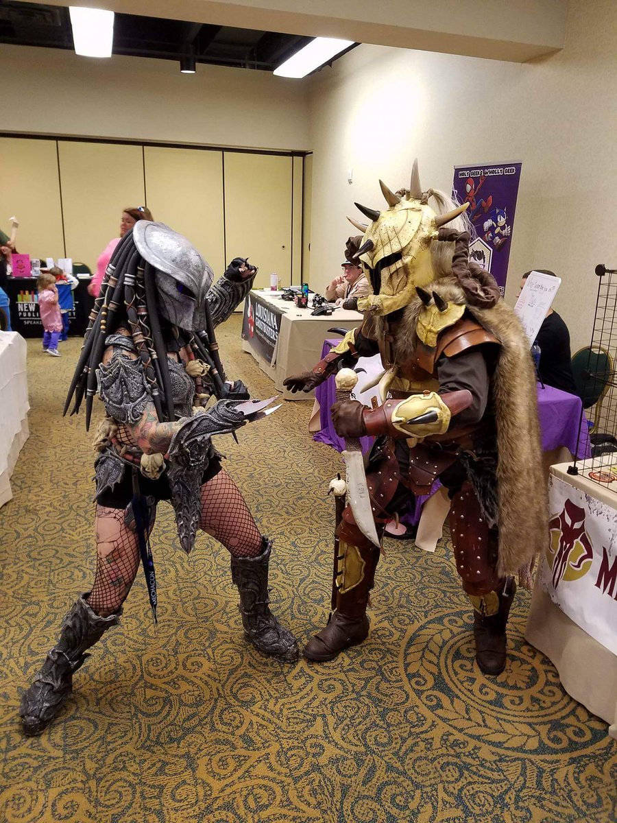 VeshokClan's tweet photo. New movie idea? Predator vs Mando. #starwars #mandomercs #predator https://t.co/Lld3rrcs2z