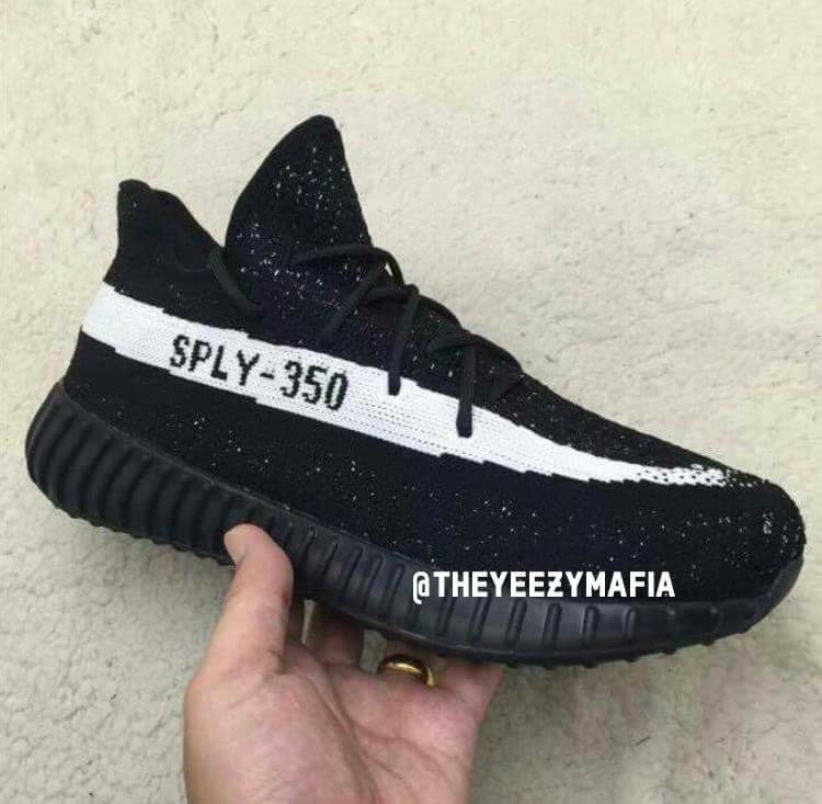 How to clean Yeezy Boost 350 V2 Black static vs NeoAttack