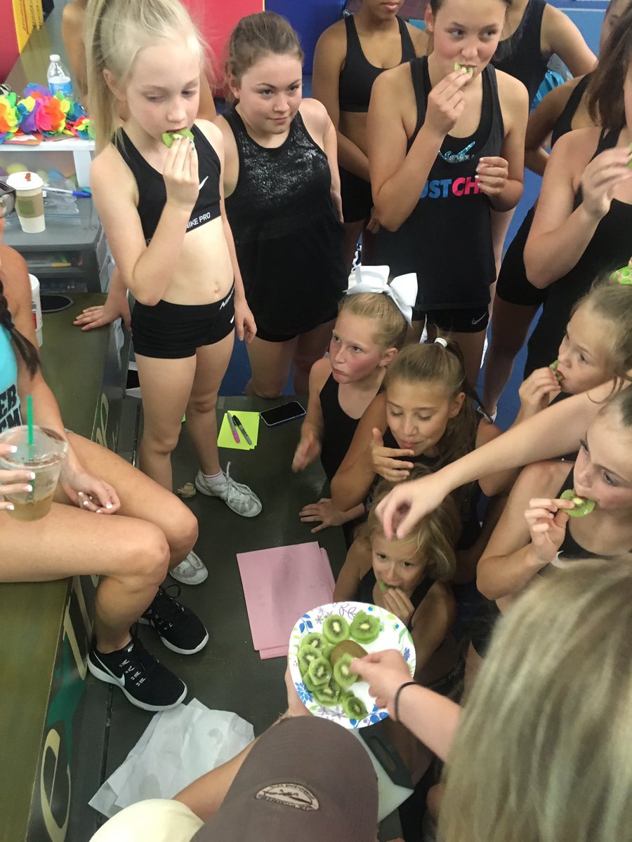 CEASr5Panthers's tweet photo. Grab a Kiwi and get ready to go green today! #routinecamp #kiwiKuties @SAW_ilson @Holden_Beck @auntteddy1024 https://t.co/ta1JXqNCxy