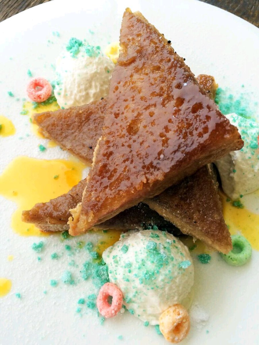 ReCreoSupper's tweet photo. Chirimoya Crème Brûlée French Toast, Froot Loops Whip Cream &amp; Passion Fruit Syrup. Sign up https://t.co/rUkXVY4Otp https://t.co/LsHiwz9obQ