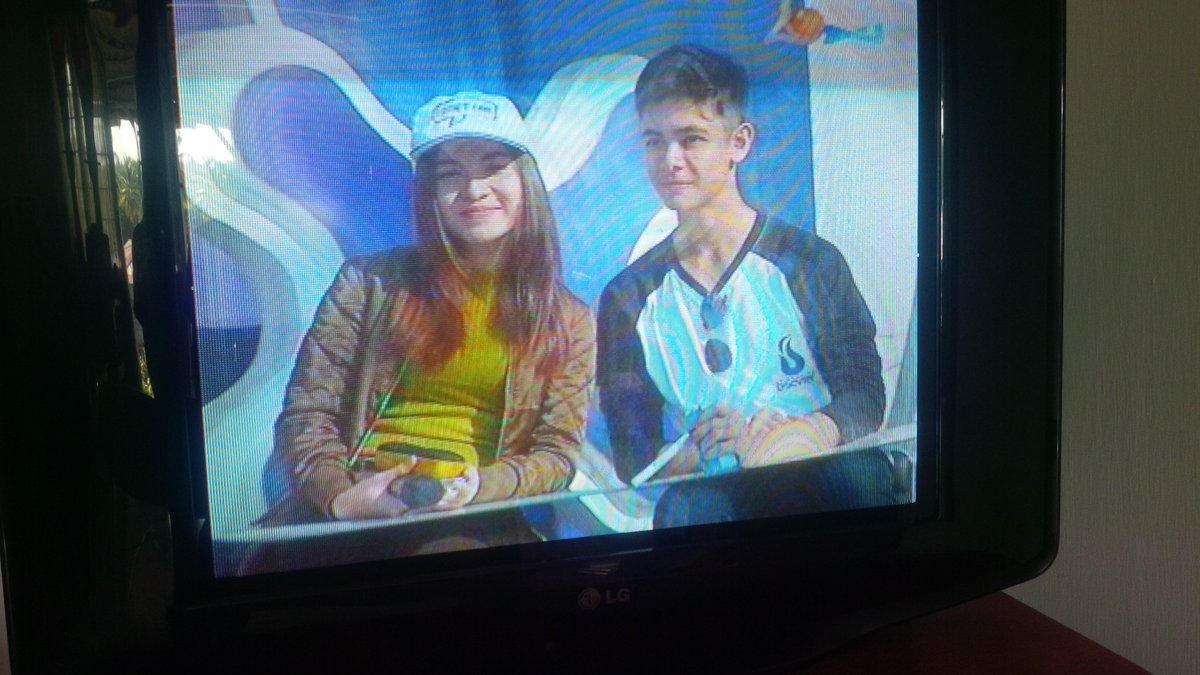 PutriFe53944429's tweet photo. Ciecieciecie @elinaajoerg @BryanAndreew @AmandaManopo_12 @anggaaldii_16 https://t.co/sj3k2vWCBy