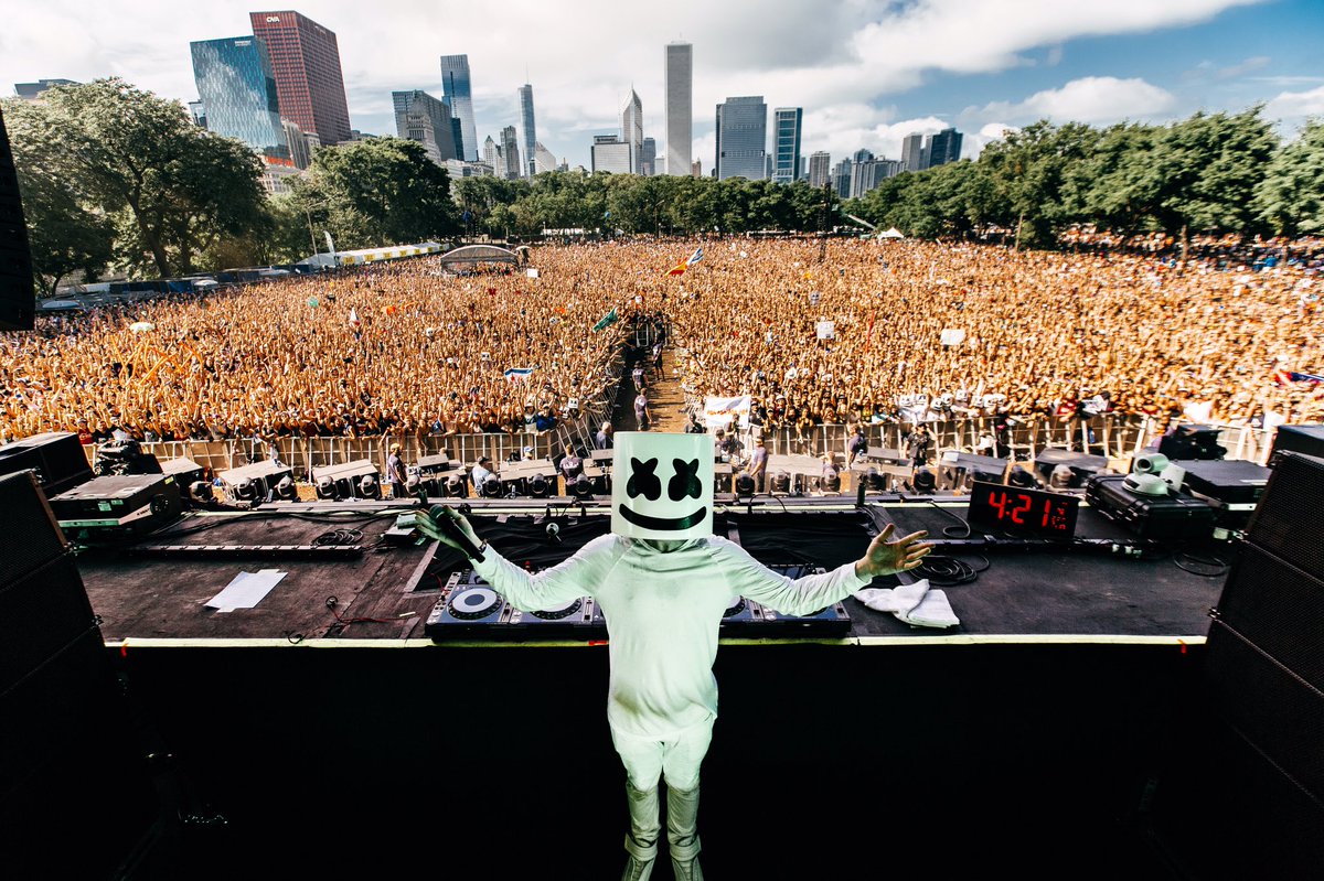 marshmello's tweet photo. Holy mellogang! @lollapalooza was insanity!!! https://t.co/PJvsLCT0PQ