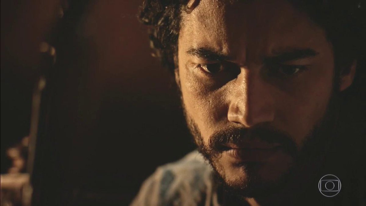 tvglobo's tweet photo. "As pessoas nascem pra viver. Não pra mandar e obedecer" #VelhoChico https://t.co/P0Ec1p8vLt