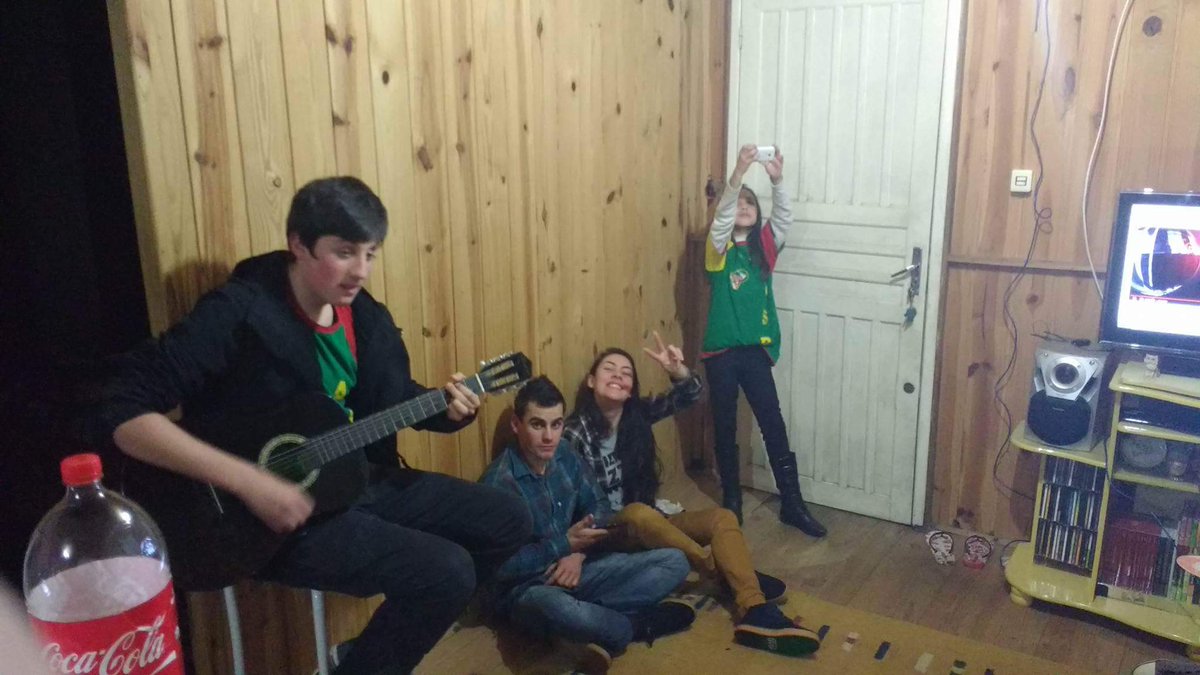dbvaldebara's tweet photo. Momento lazer https://t.co/9SMExuSI8o