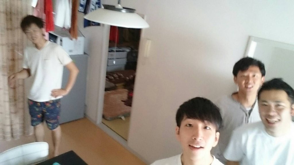 dakengaogao's tweet photo. 男鹿フェス前の寝起きショット
9時オプーンなのに家を9時半発‼︎ https://t.co/FXsV7PeROV