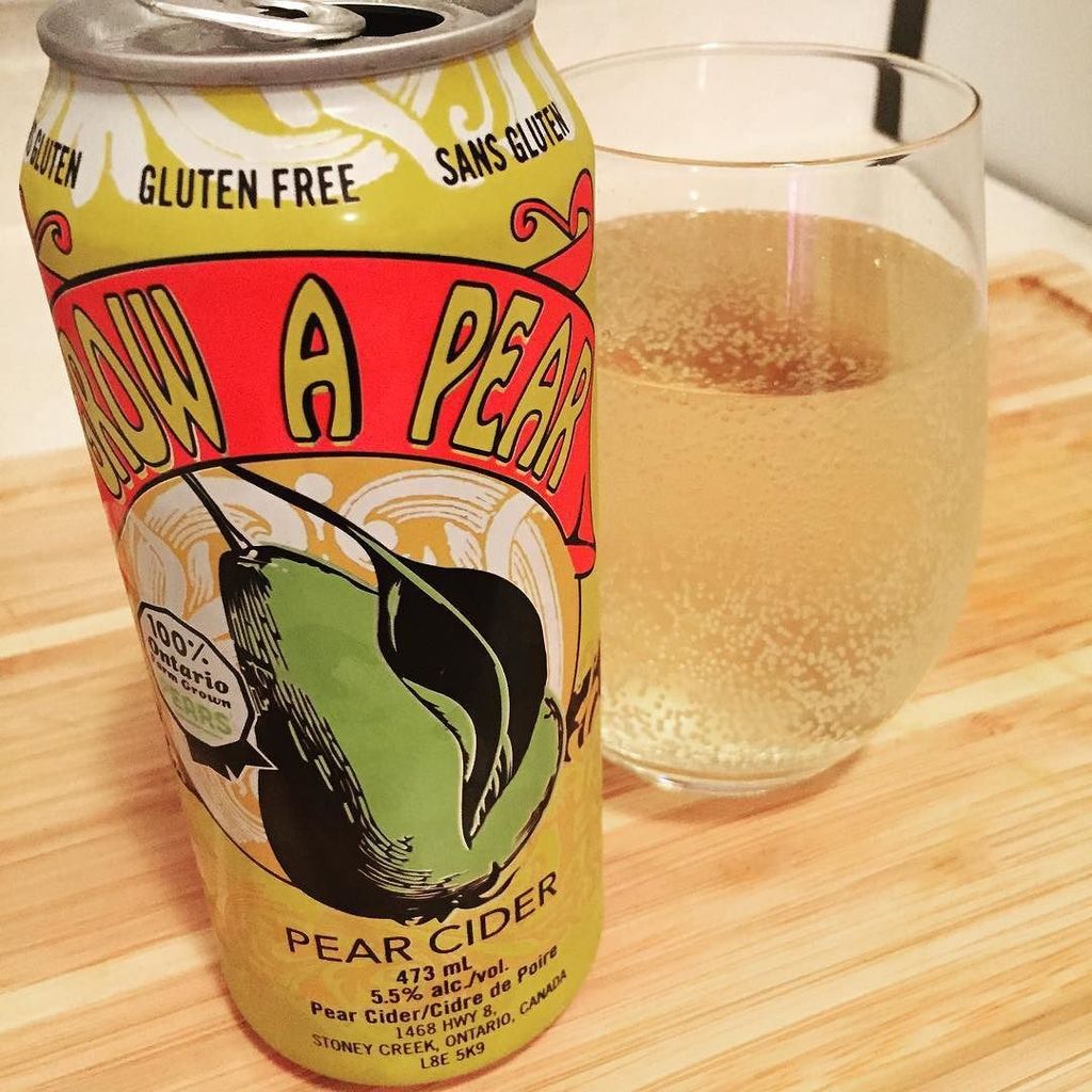 SlaterOnTheMic's tweet image. Feeling like a #pearcider kinda night. Grow a Pear from @doubletroublebrewing Very nice. #cider #LongWeekend #Stone…