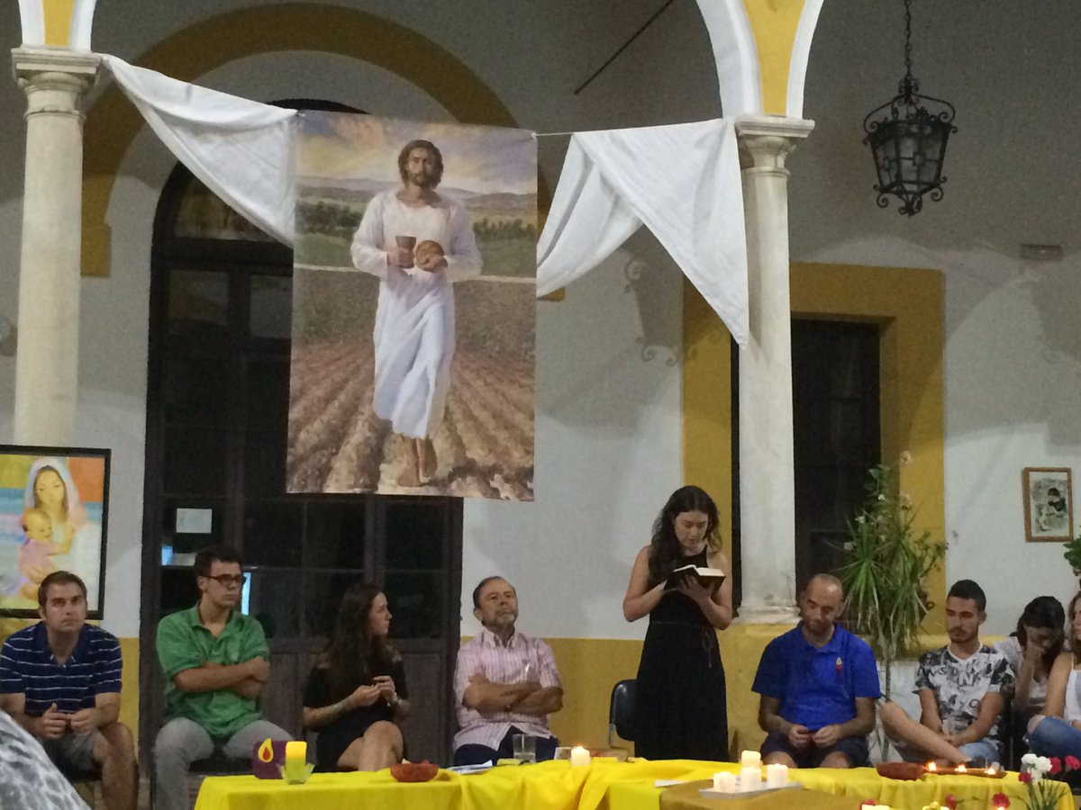 convicom1's tweet photo. Día intenso de testimonios para seguir dando gracias a Dios por nuestra vocación. La eucaristía, el mejor broche. https://t.co/ywOFQPSVhE