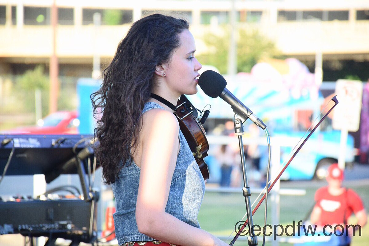 ECPDFW's tweet photo. Running sound for @iamhannahkirby at @RLawnParty 🎤 #ecpdfw #hannahkirby #reunionlawnparty #audio #thevoice #music https://t.co/9F7ZMqGue1