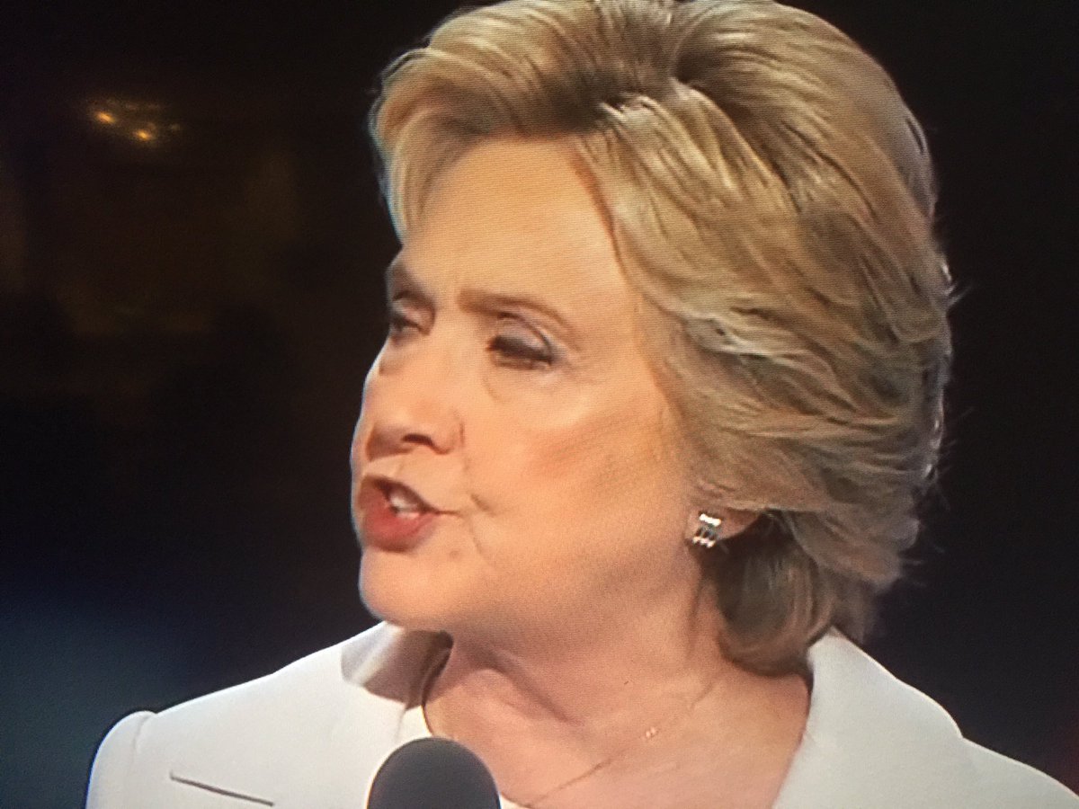 CDZ_999's tweet photo. Currently we are not allowed to hold Hillary accountable for anything anymore because… Trump. https://t.co/SfqOkc7qO9