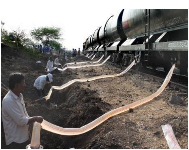 RailMinIndia's tweet photo. Latur 'water train' completes 100 trips.
https://t.co/l2QDMGJBe3 https://t.co/z0M1AVlXLj