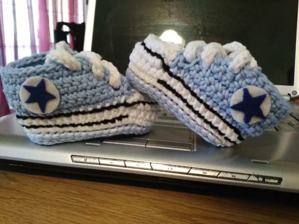 fad_patterns's tweet photo. #converse #SnugglebuggKnits #babybooties https://t.co/0B8NvzmqtQ