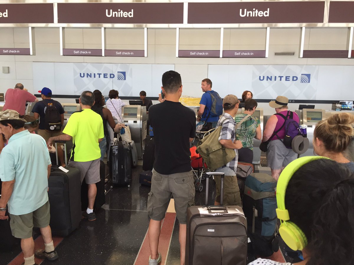 thinkinghire's tweet image. 5 hours trying to get @united to fix ticketing problem for tomorrow's trip.  Still not fixed.   Bad brand experience