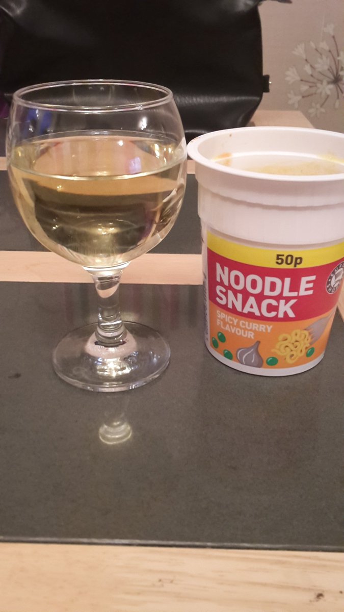 StuartBurt3's tweet photo. Home from work now for rest days, time for a glass of wine and a cheeky pot noodle https://t.co/SRy4hzjsII