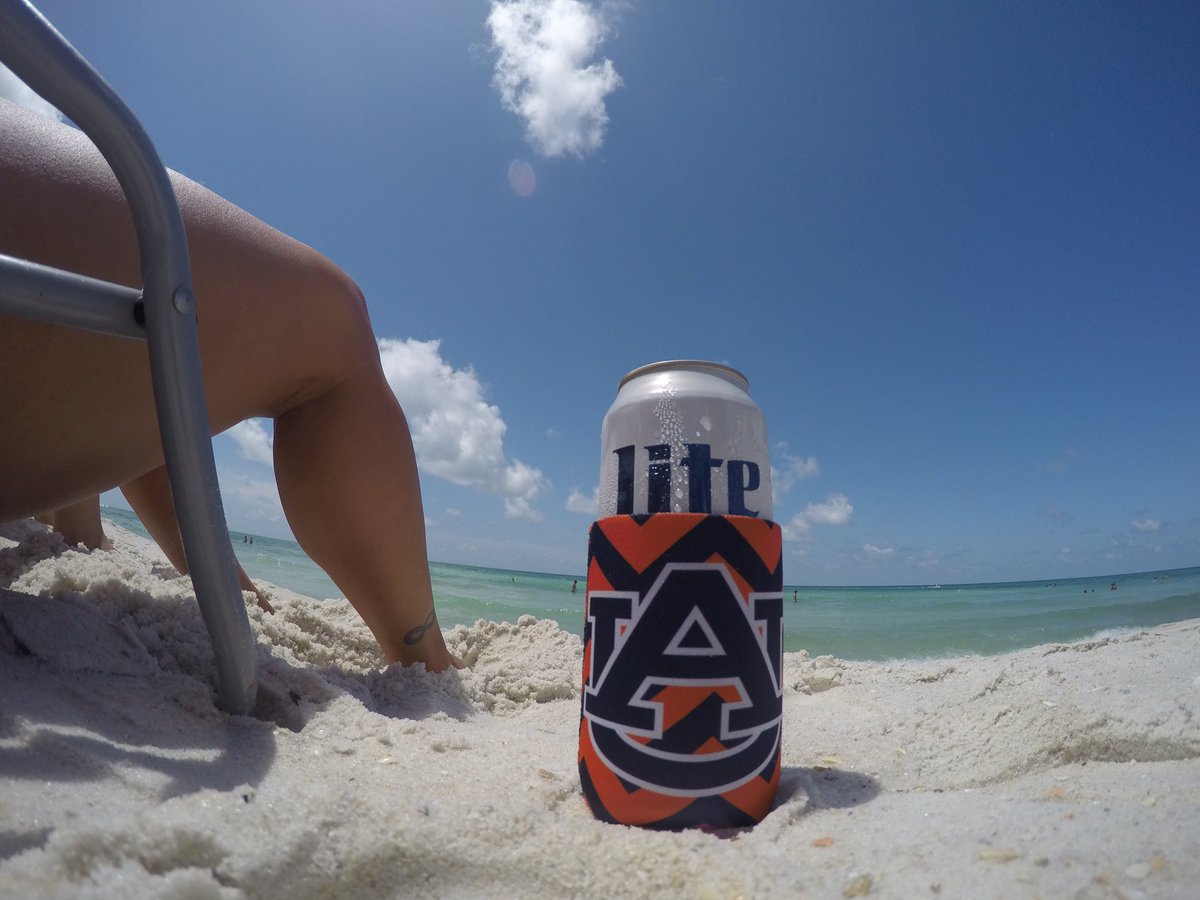 jgo2409's tweet photo. @AUFAMILY Always supporting , no matter where I'm at...#WarEagle https://t.co/fFSNQiPAj4