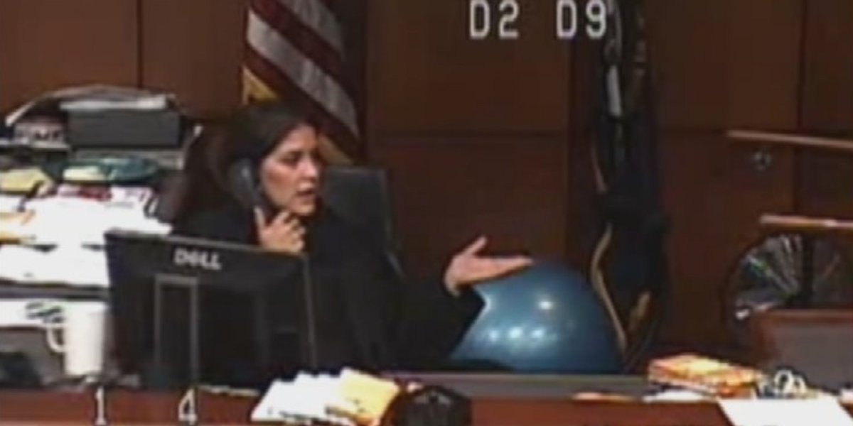 HuffPost's tweet photo. Kentucky jail sends black woman to court with no pants. This judge won't have it. https://t.co/XaTHjtC31i https://t.co/Y2DXqscCJr