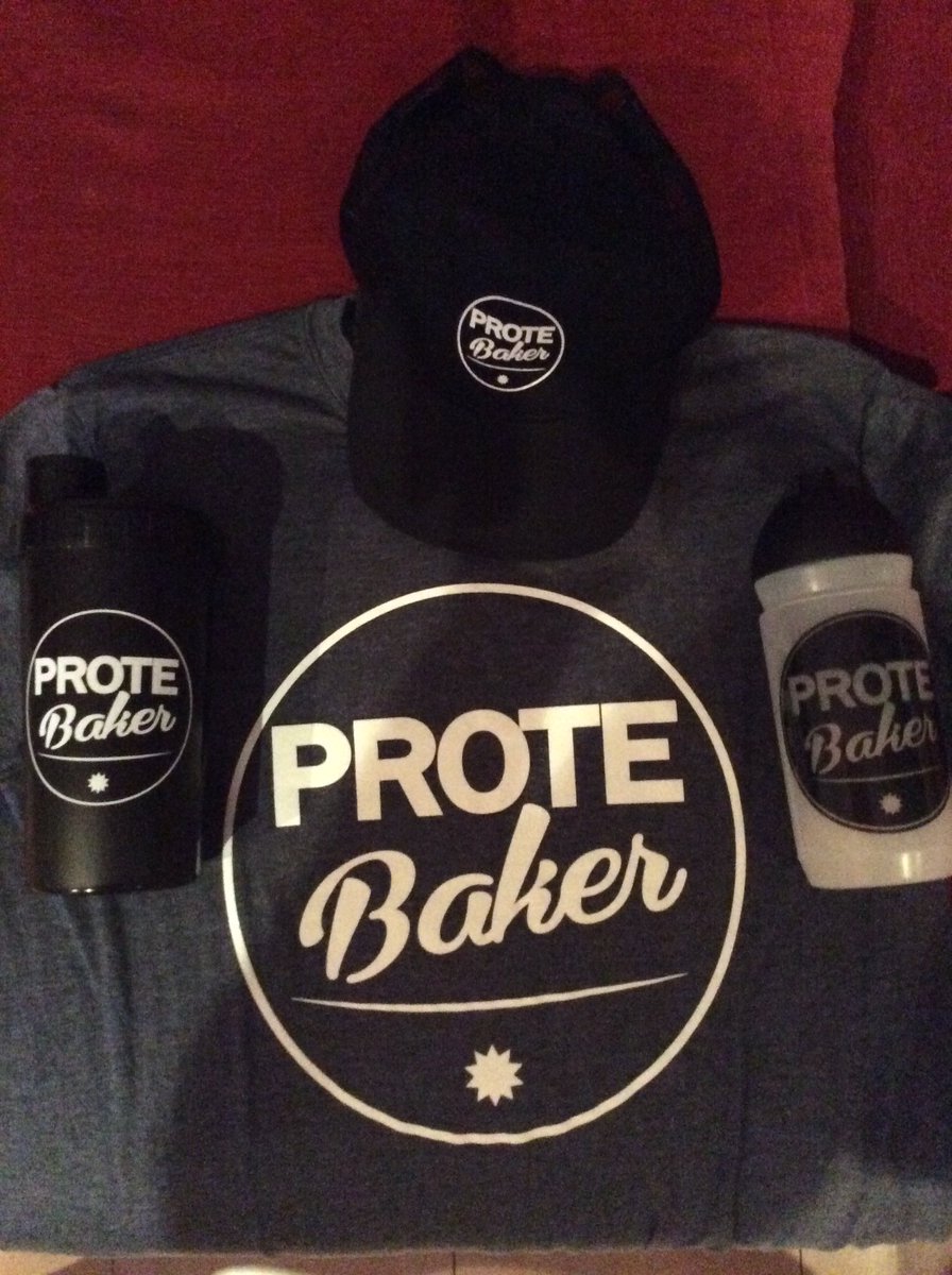 abelperezlobato's tweet photo. #Staff ready for the #Crossfit #competition @Eat2winMedia & @protebaker accurate #suplementation and #nutrition #GO https://t.co/vYfKltbj5t