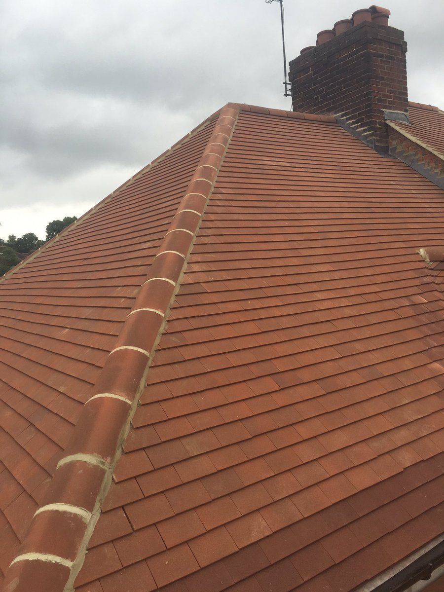Toprankroofing's tweet photo. Two roof renewals by Top Rank roofing and building. Contact Joe on 07863637315 or email info@toprankroofing.co.uk https://t.co/1jTkmuJW3A