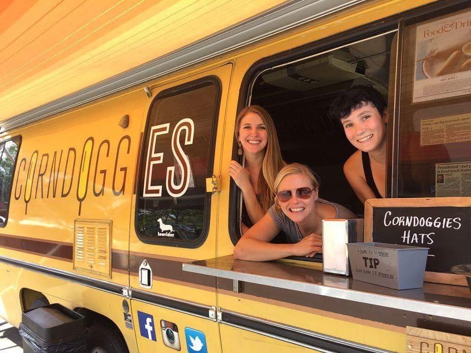 corndoggies_'s tweet photo. Girls rule! The ladies are runnin the truck today at Zwei Brewing until 9pm. Come grab a beer and a dog. https://t.co/Nsk83pWD8d